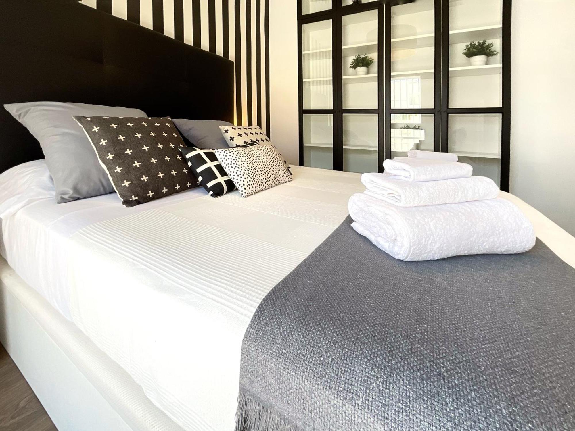 Ks Toyo Golf - Kaleria Suites Ретамар Экстерьер фото